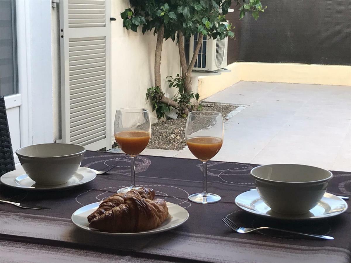 Sleep In Antibes City Center Apartment Bagian luar foto