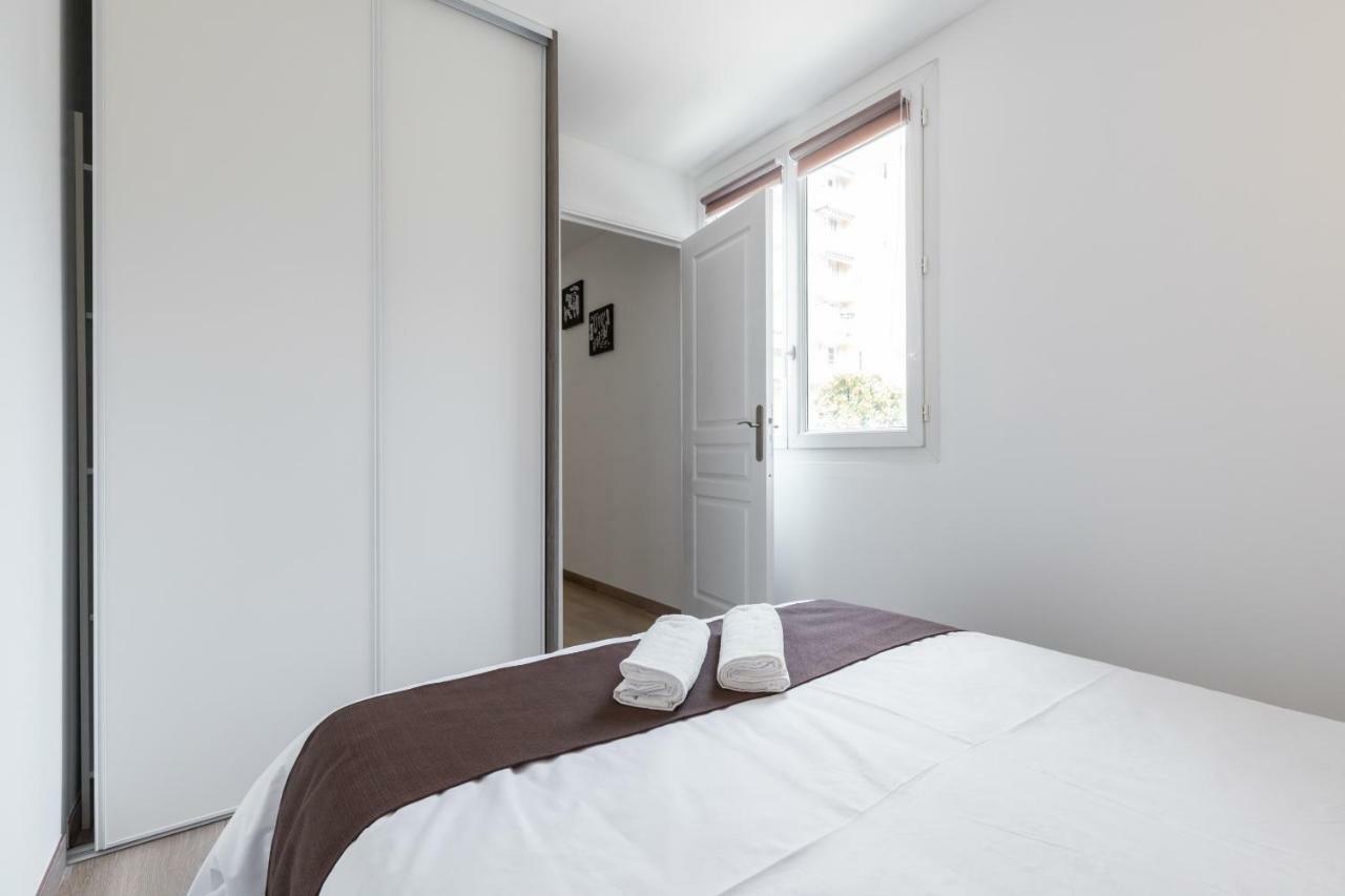 Sleep In Antibes City Center Apartment Bagian luar foto