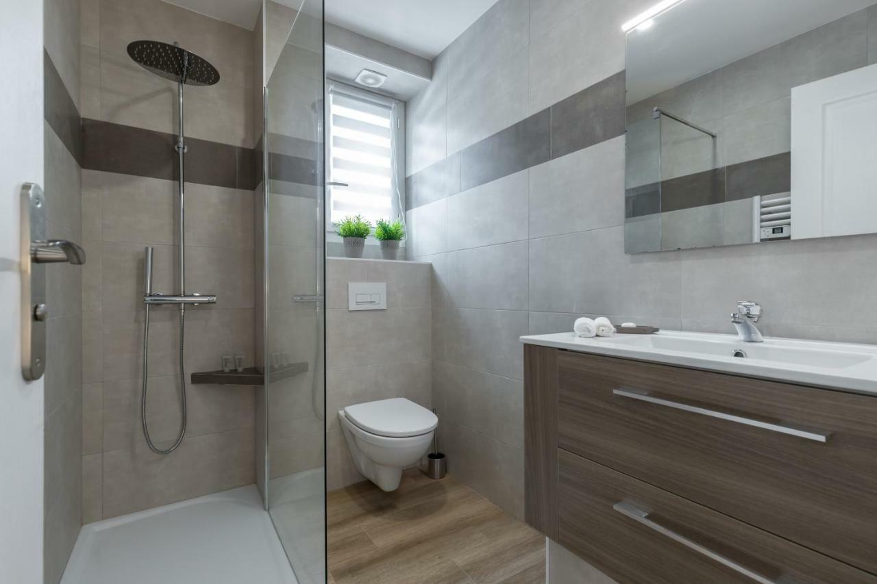 Sleep In Antibes City Center Apartment Bagian luar foto