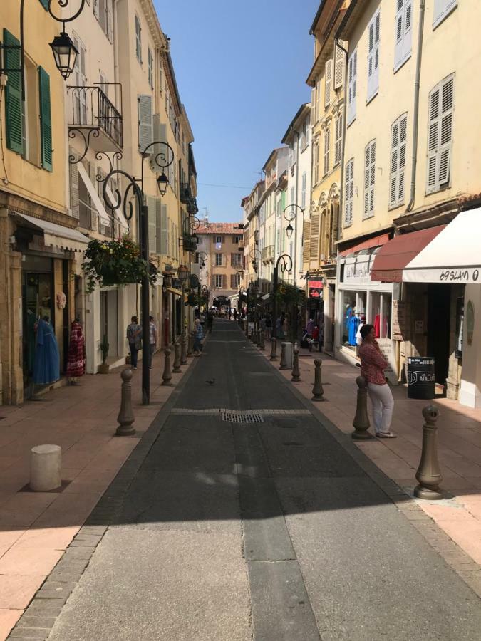 Sleep In Antibes City Center Apartment Bagian luar foto
